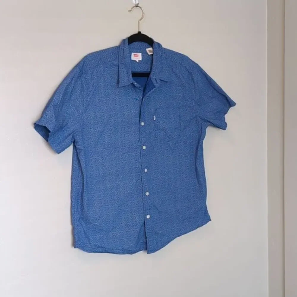 Levi's Blue Patterned Short Sleeve Button-Up Shirt Casual Summer Wear‎